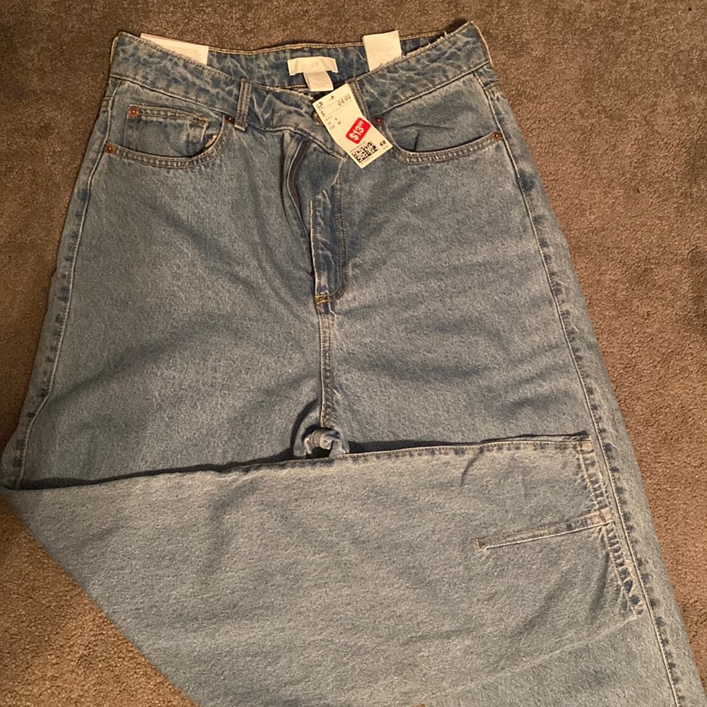 H&M women’s size 8 blue mom jeans